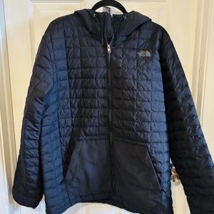The North Face Men's Black THERMOBALL Hooded Quilted Jacket